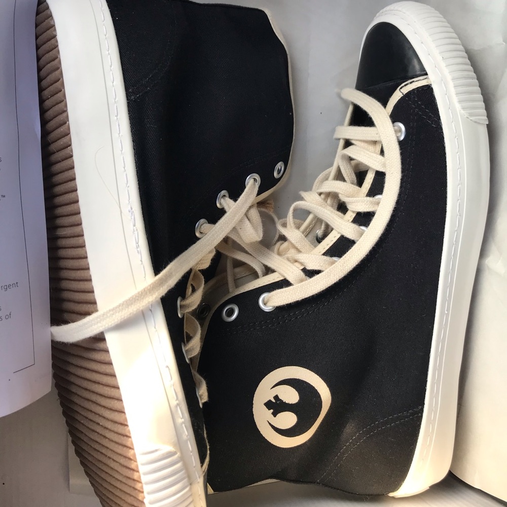 Brand new po-zu canvas Star Wars high tops!